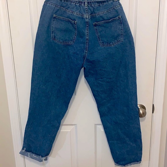 Boyfriend Jeans - Picture 2 of 3